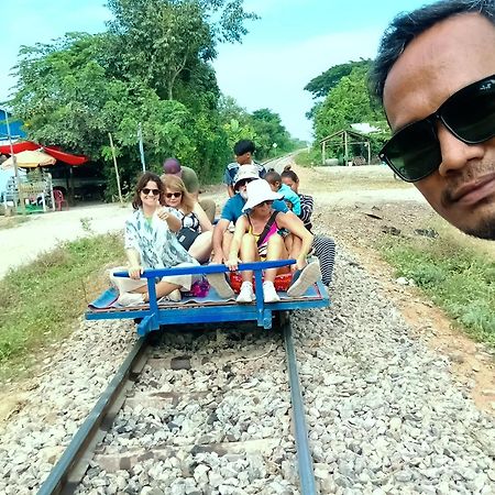 Family Batcave Homestay Battambang Exteriér fotografie