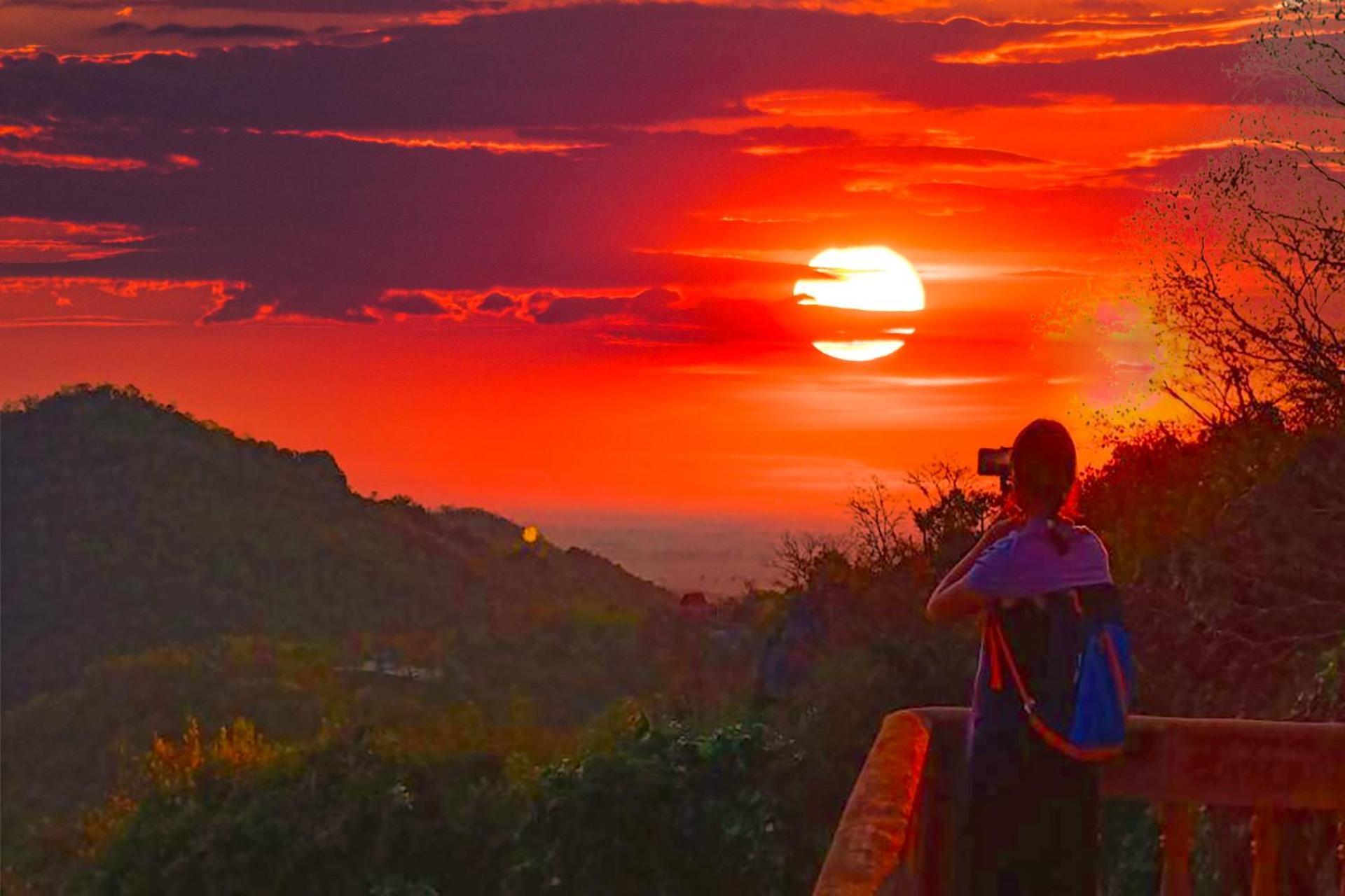 Family Batcave Homestay Battambang Exteriér fotografie
