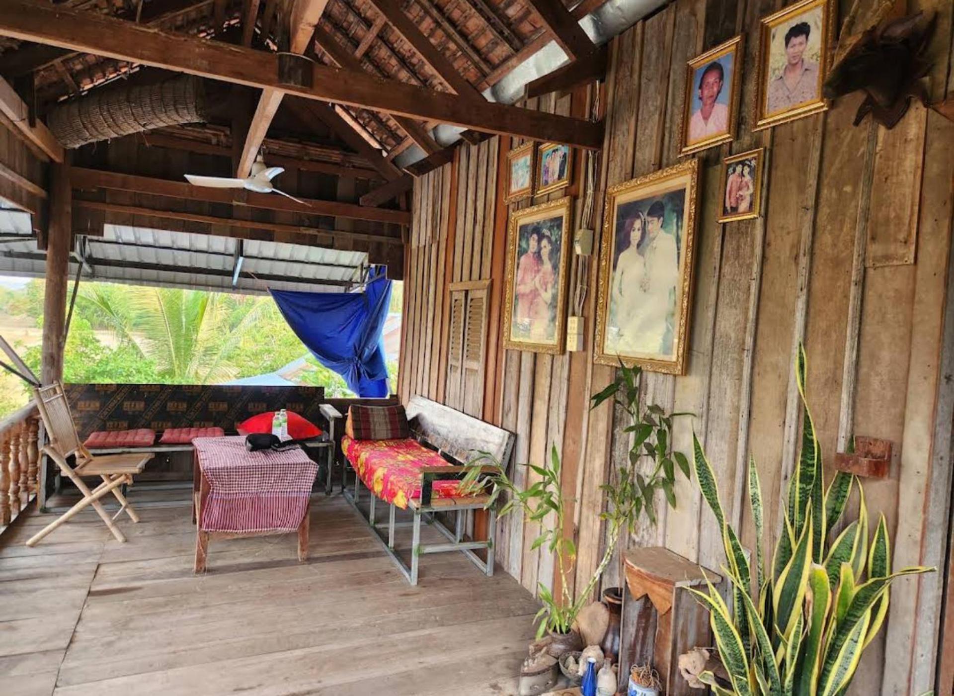 Family Batcave Homestay Battambang Exteriér fotografie