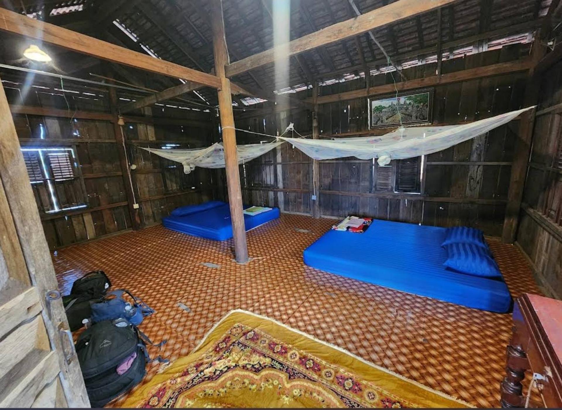 Family Batcave Homestay Battambang Exteriér fotografie