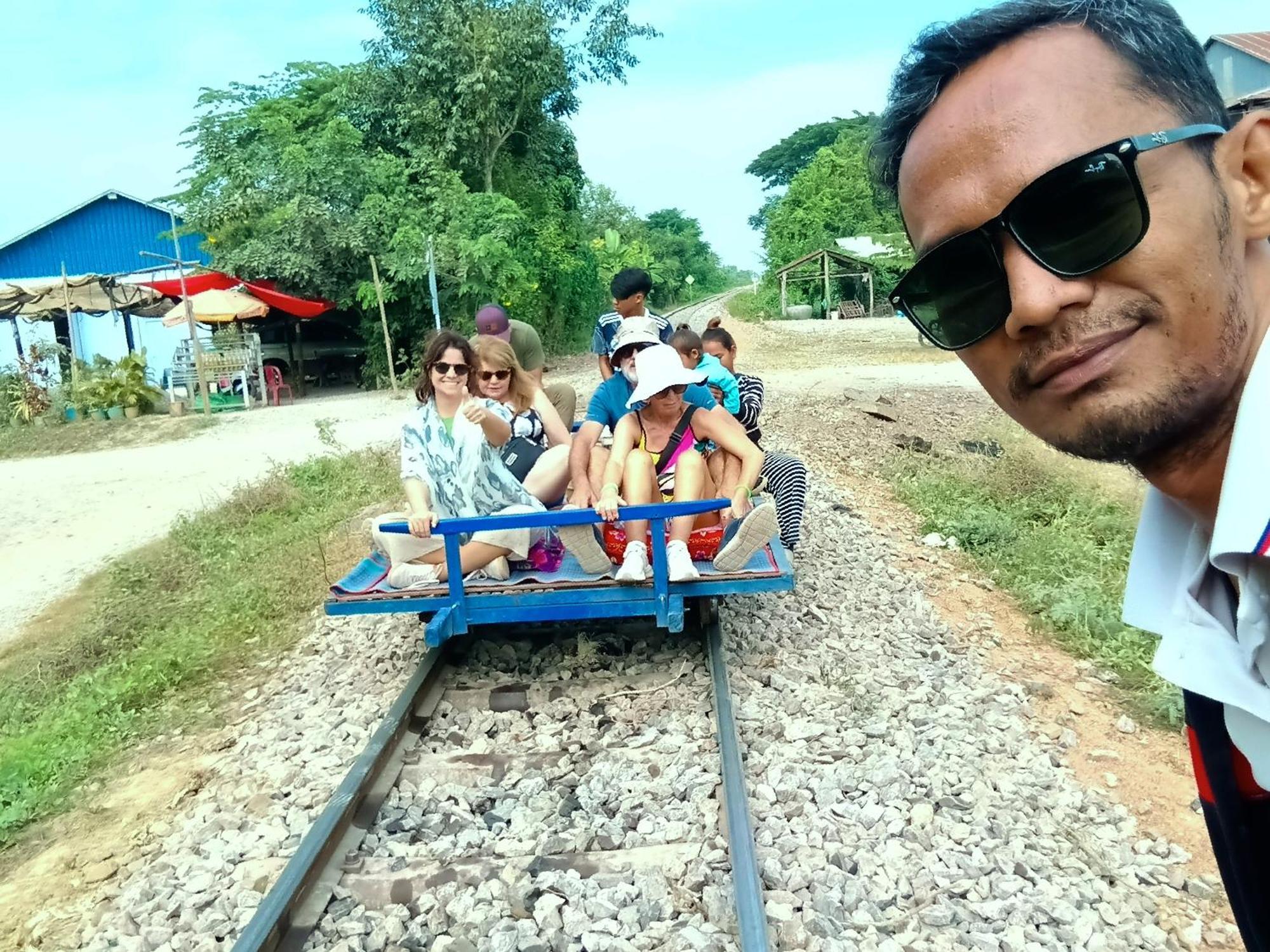 Family Batcave Homestay Battambang Exteriér fotografie