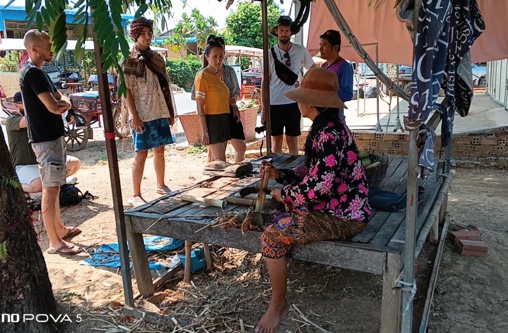 Family Batcave Homestay Battambang Exteriér fotografie