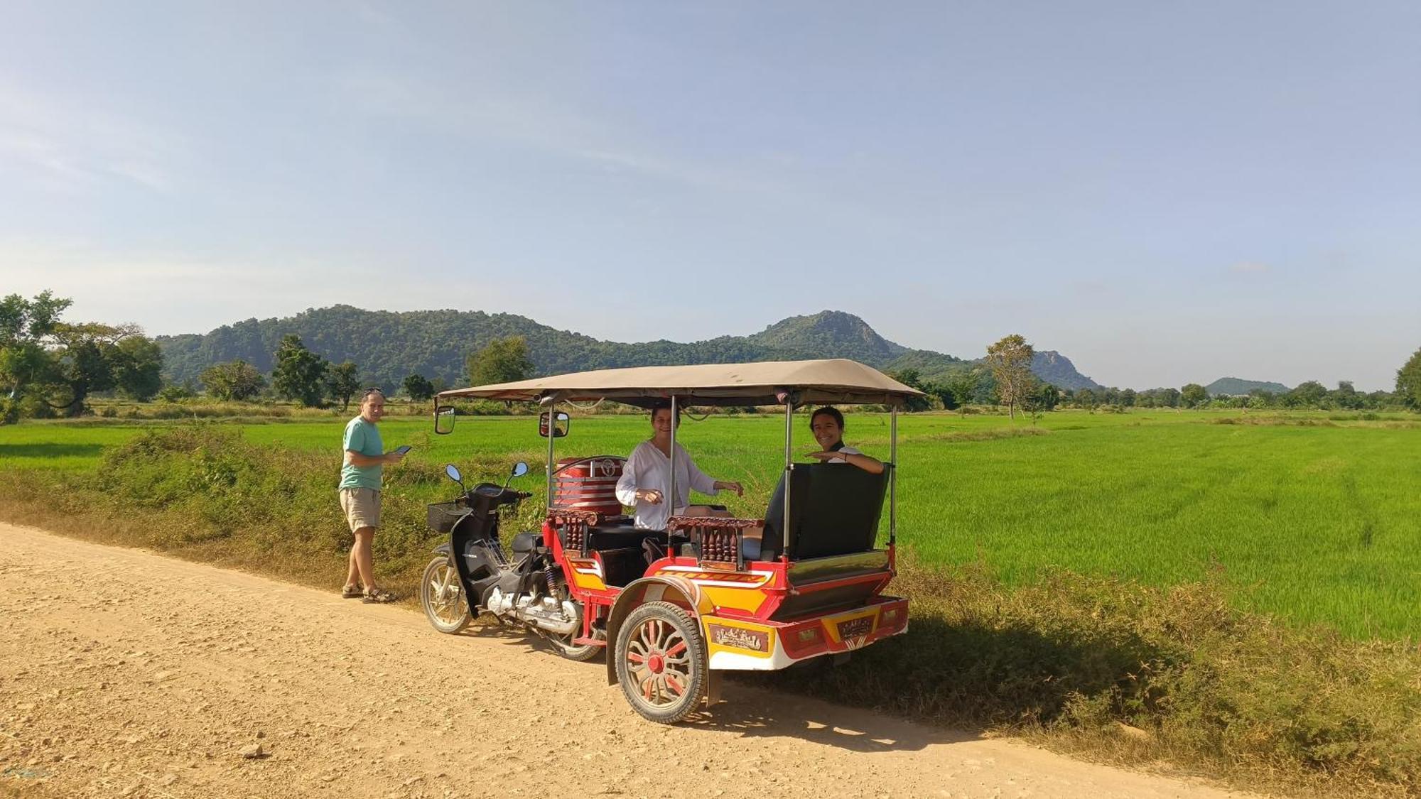 Family Batcave Homestay Battambang Exteriér fotografie